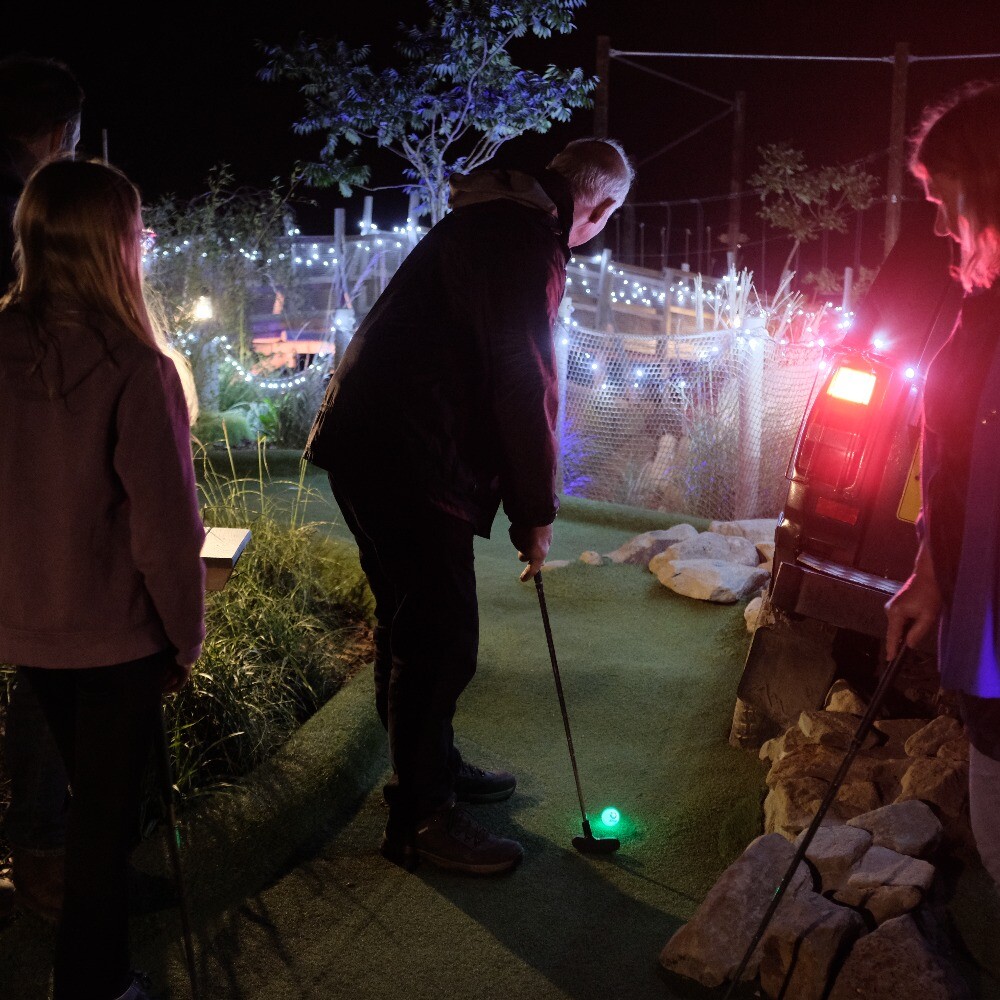 Aztec Adventure The Lost Valley Glow Golf