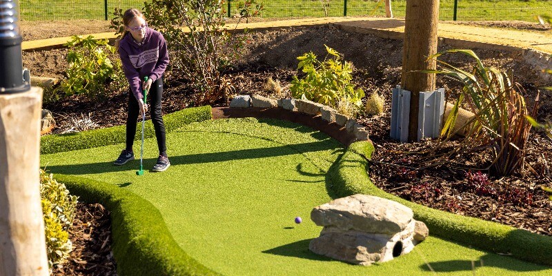 Looking for fun this February? Enjoy Adventure Golf at The Lost Valley and Just Climb sessions at Aztec Adventure Evesham. Open weekends and throughout Worcestershire's half-term (15th-23rd February 2025)!